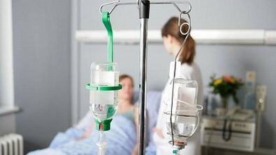 Entgiftung beim Ophalen vun Alkohol